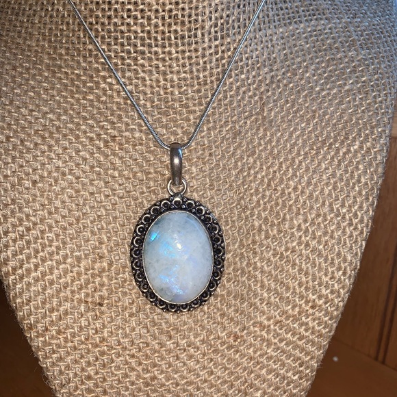 Blue Moonstone Vintage Necklace - Picture 2 of 7